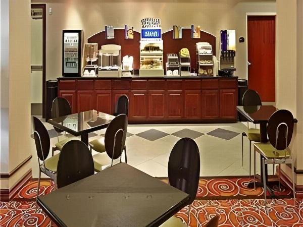 Holiday Inn Express Hotel And Suites Shreveport-West image 24