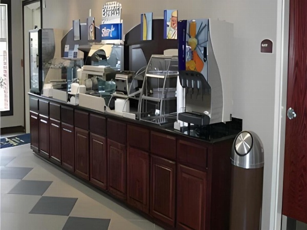 Holiday Inn Express Hotel And Suites Shreveport-West image 27